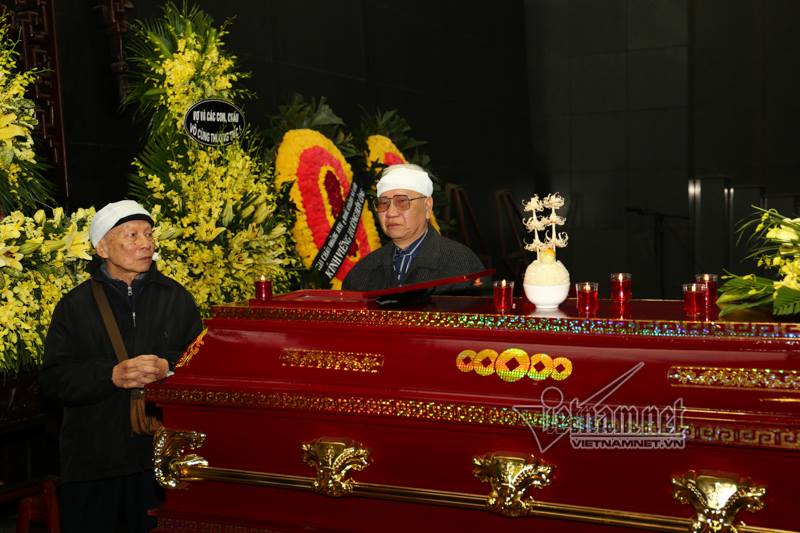 Thanh Lam, Tùng Dương đến tiễn đưa nhạc sĩ Hoàng Vân Thanh Lam, Tùng Dương đến tiễn đưa nhạc sĩ Hoàng Vân